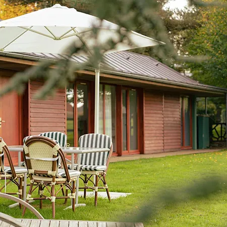 Le Manoir Du Lys Hotel