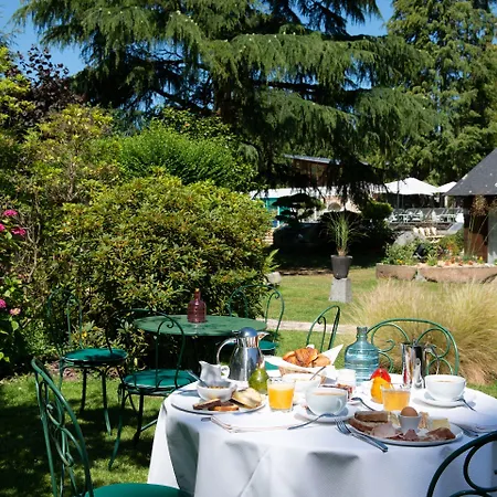 酒店 Le Manoir Du Lys 4*
