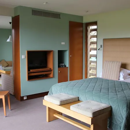 Le Manoir Du Lys Hotell 4*