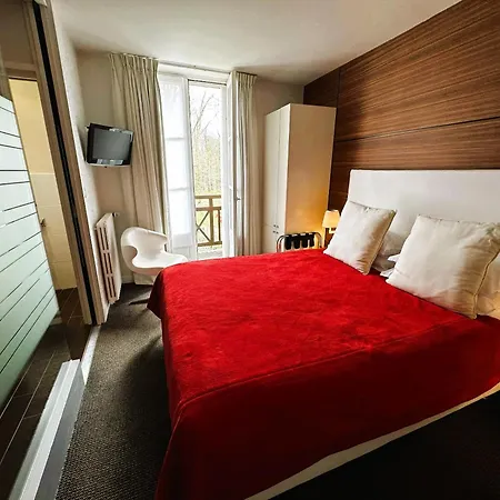 Отель Le Manoir Du Lys 4*