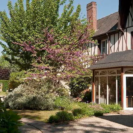 Hotel Le Manoir Du Lys Bagnoles de l'Orne Normandie