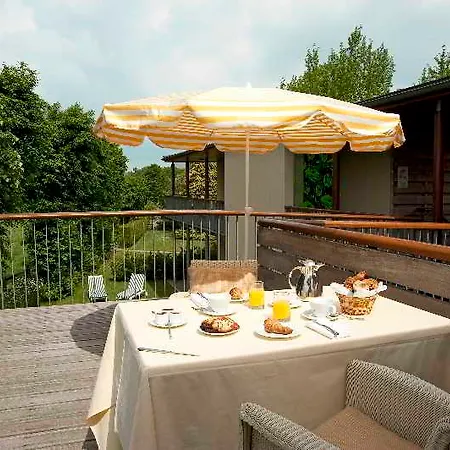 Hotel Le Manoir Du Lys 4*