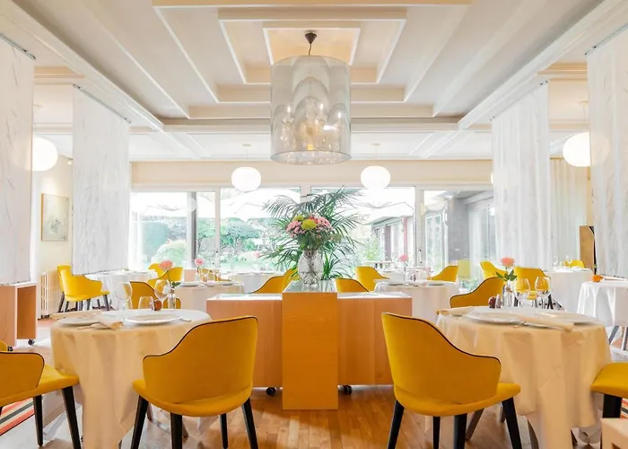 Le Manoir Du Lys Отель