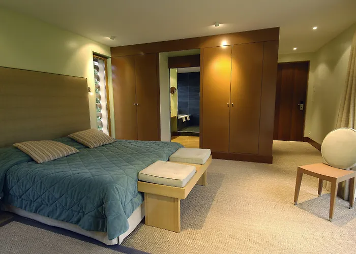 Otel Le Manoir Du Lys 4*